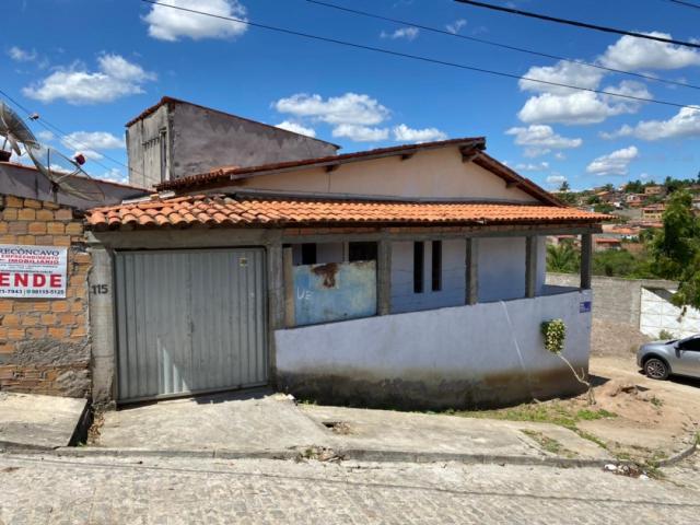 #240 - Casa para Venda em Cruz das Almas - BA